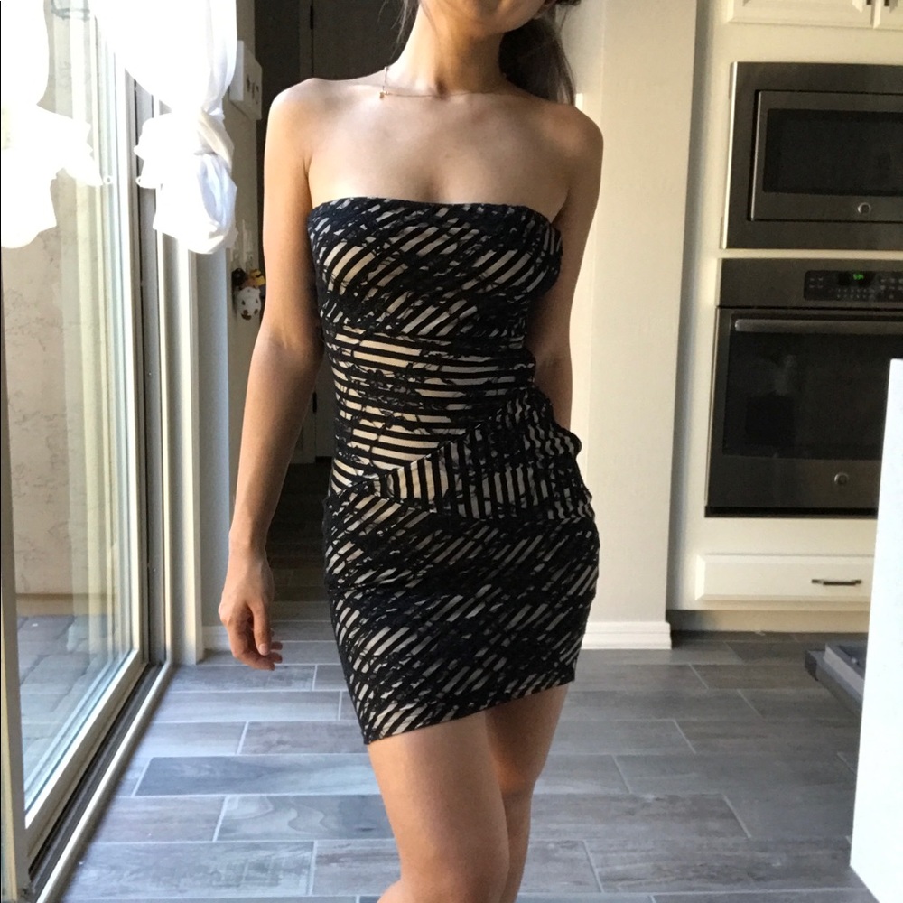 Strapless Going Out Lace Dress from Forever 21